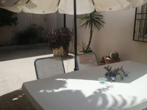 Casa adosada en Travesía Isidoro Maíquez