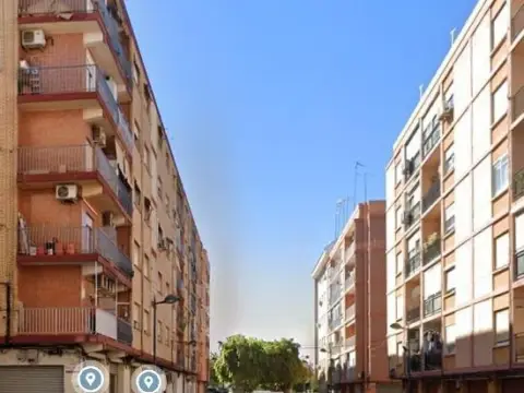 Piso en calle de la Caixa de Estalvis de València