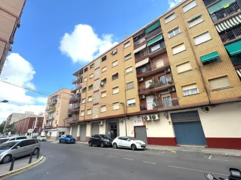Piso en calle de la Caixa de Estalvis de València