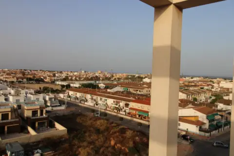 Ático en calle Isla de La Polinesia