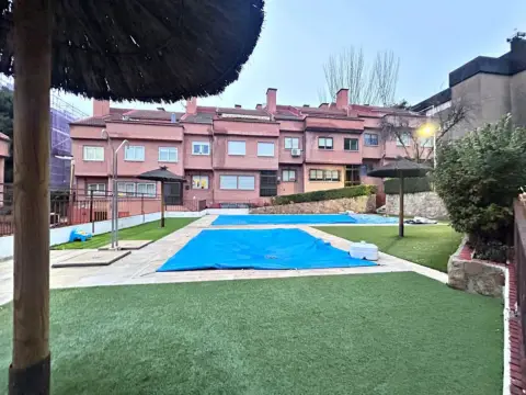 Casa adosada en Avenida de España