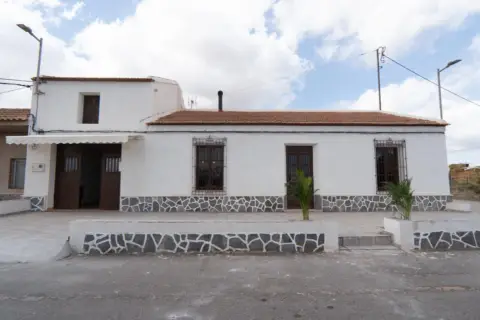 Casa en Los Almagros - los Paganes - El Escobar