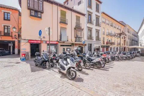 Edificio en calle Horno de San Matías