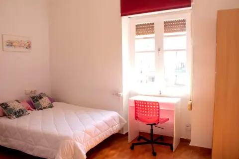 Habitación en calle de Peris Brell