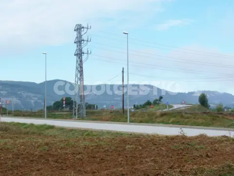 Terreno en Plaza U.A.7.