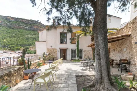 Edificio en Carrer de Venerable José Cervera, 23