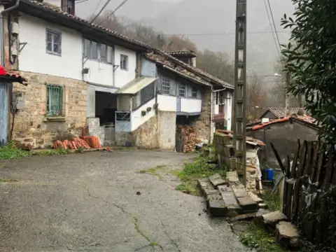 Casa rústica en calle Lg Belerda, nº 2