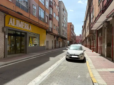 Piso en calle de la Esquila, 18