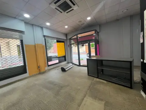 Local comercial en Centro Urbano 72