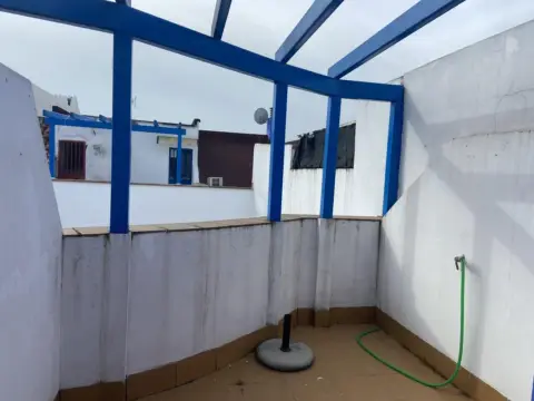 Dúplex en calle de Cartago