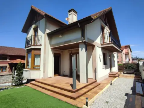 Chalet en calle Barrio La Iglesia