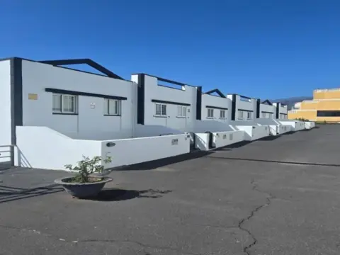 Casa adosada en calle Tabaiba Sector 14