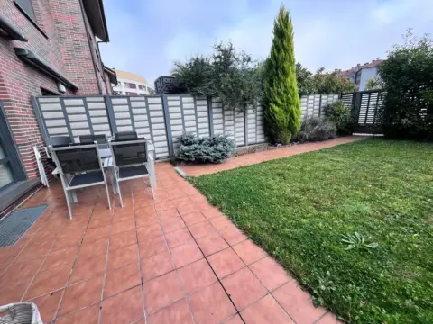 Chalet en calle de Lech Walesa