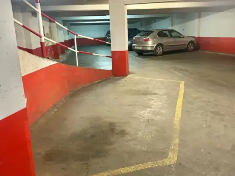 Garaje en Ballester Apezpikuaren Kalea