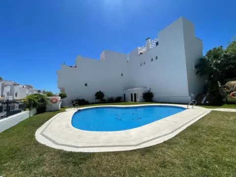 Casa adosada en Torreblanca del Sol
