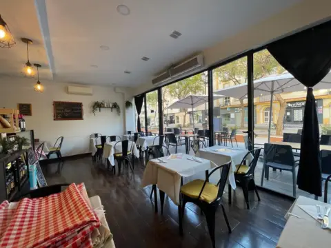 Local comercial en Zona Puerto Deportivo