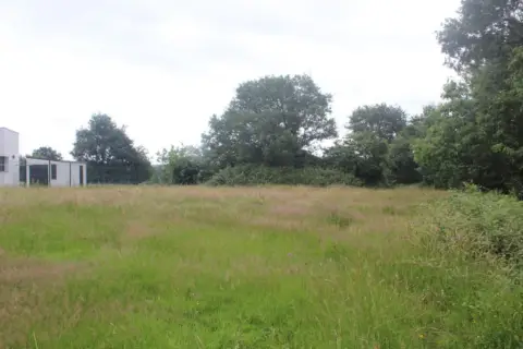 Terreno en calle San Miguel de La Barreda, nº 80