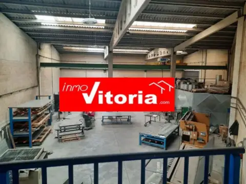 Nave industrial en Barratxi Kalea