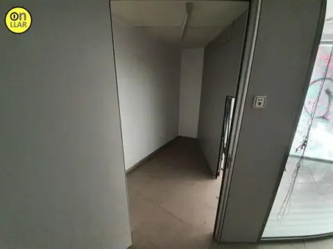 Local comercial en Carrer de Joan Prim