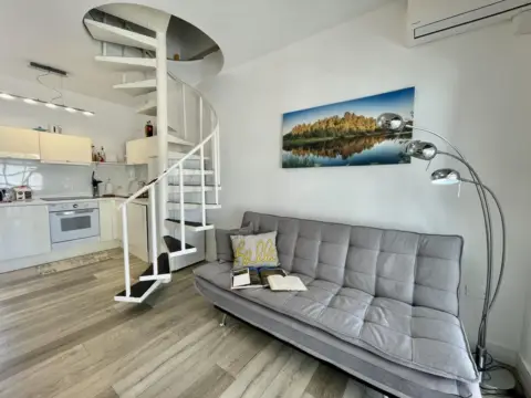 Dúplex en calle Comas Quesada