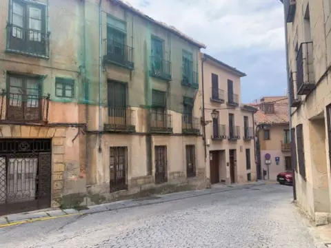 Edificio en calle del Doctor Velasco, 5