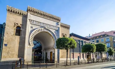 Local comercial en Plaza de Arriola