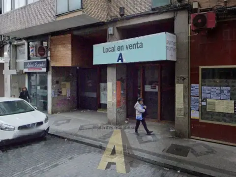 Local comercial en calle de Don Sancho, 8