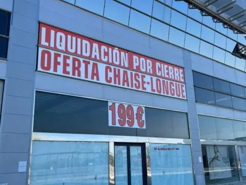 Local comercial en calle de María Neri