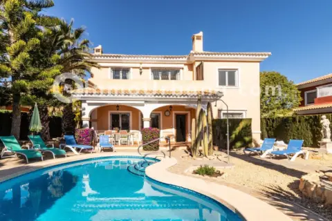 Chalet en Carrer vespre