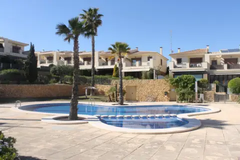 Casa adosada en Comunidad Valenciana