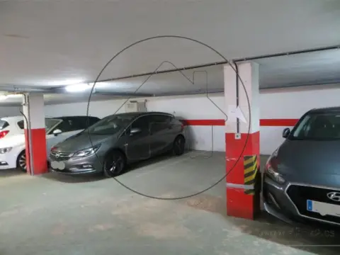 Garatge a calle de la Tembladera