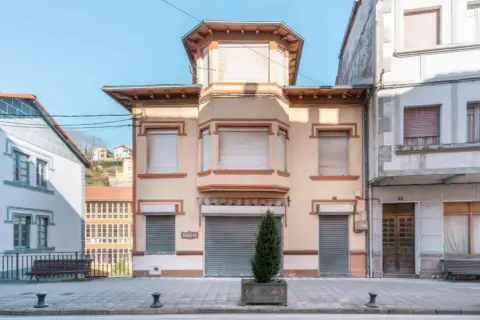House in Avenida de Donato Fernández, 11