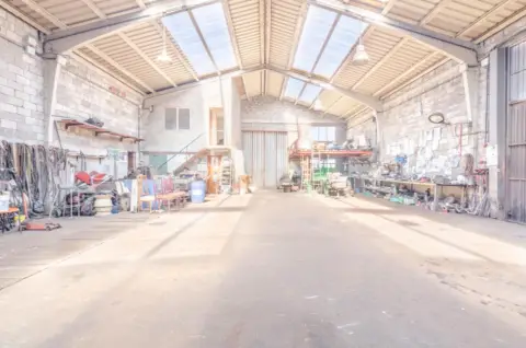 Nave industrial en calle Llano-Piedeloro, nº 19