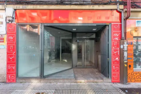 Local comercial en calle Rosa M Menendez Lopez