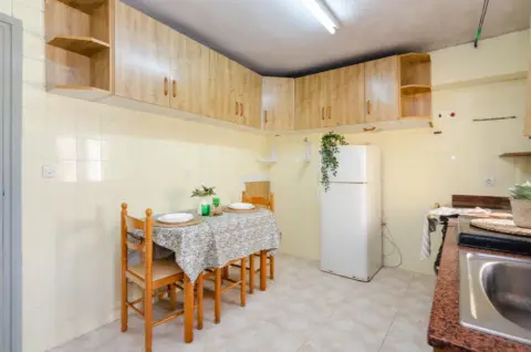 Casa adosada en calle Cimadevilla, 28