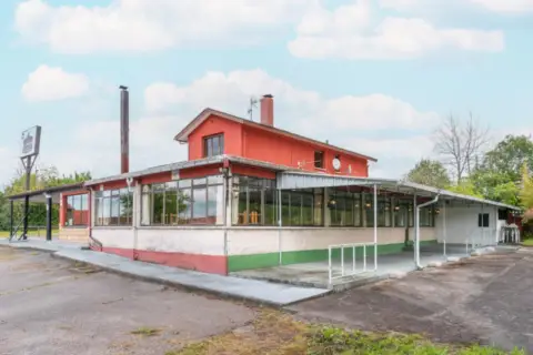 Chalet en calle Sendin, nº 4