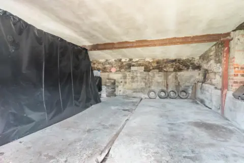 Garaje en calle Moreda de Arriba, nº 12