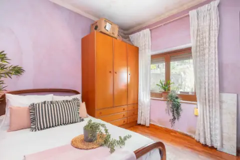 Casa en calle Moreda de Arriba, nº 13