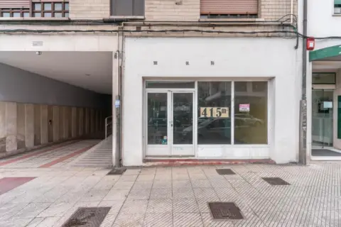 Local comercial en Avenida del Mar, 64
