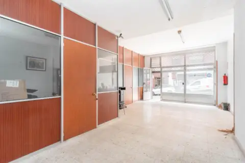 Local comercial en calle de Augusto Junquera, 32