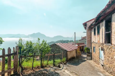 Casa en Carretera de las Borias, 32