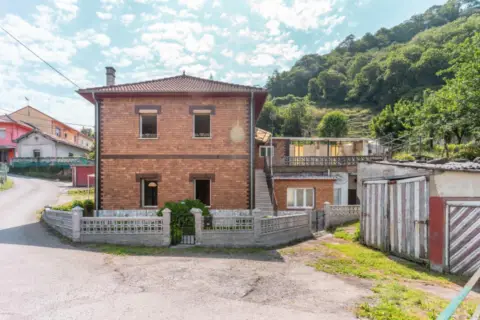 Casa en calle San Pedro, nº 5