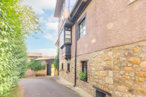 Casa pareada en calle Felechin, nº 7