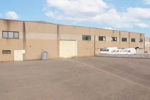 Nave industrial en calle Marcelino Camacho