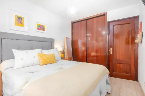 Piso en calle de Bernardo Casielles, 7