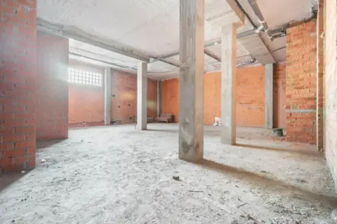 Local comercial en calle de Fernando Alonso Díaz, 32