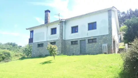 Chalet en calle Riego-Pervera, nº 7