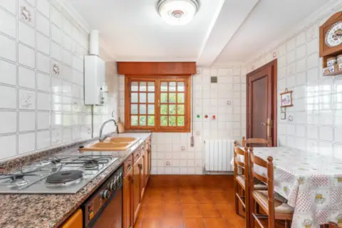 Casa en calle Cerecedo, nº 11