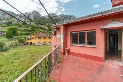 Casa en calle Pelugano-Juego Bola, nº 122