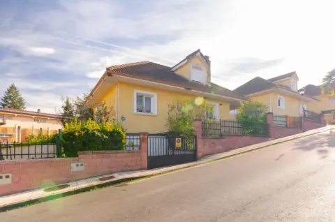 Casa en calle de la Laguna, 24